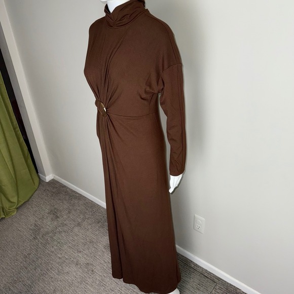 Commense Brown Turtleneck Maxi Dress with Gold Ring Detail Long Sleeve Size M - Picture 13 of 16